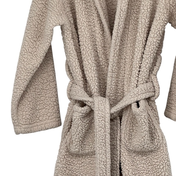 *Women’s Pottery Barn One Size Teddy Bear Faux Shearling Short Bathrobe with Tie - Picture 4 of 8